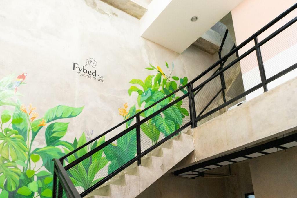 Fybed Aparthotel Semarang Exterior photo